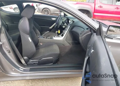 2010 Hyundai Genesis 2.0T из США, поврежденный, VIN KMHHT6KD4AU038690